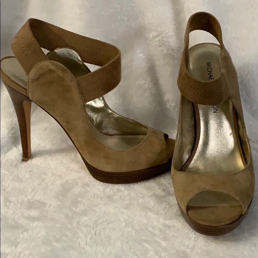 Michael Shannon Beige Heels